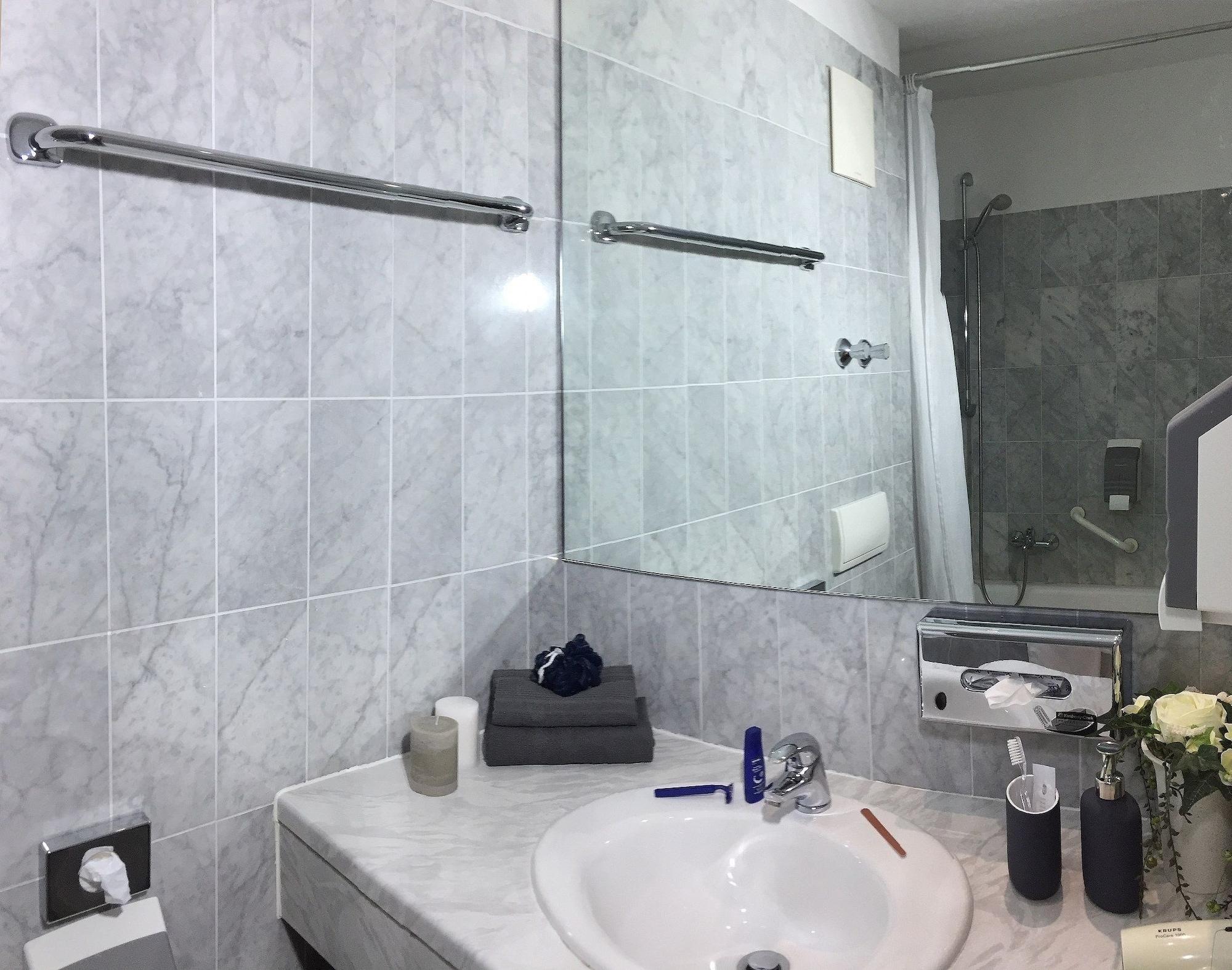Kempe Komfort Plus Hotel Solingen Luaran gambar